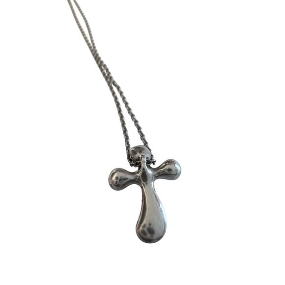 Tiffany and Co Elsa Peretti Cross Pendant Necklace in Sterling Silver (16") - Picture 4 of 10